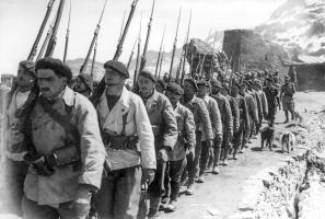 Ligne Maginot - REDOUTE RUINEE - (Ouvrage d'infanterie) - L'avant poste le 02 juillet 1940
La troupe quitte l'avant poste