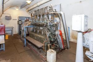 Ligne Maginot - BOUSSE - A24 - (Ouvrage d'infanterie) - Centrale électrique
Groupes électrogènes à moteur SMIM type 4 SR 18 de 85 CV 