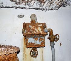 Ligne Maginot - ROUTE D'OTTANGE EST - C31 - (Casemate d'infanterie - Simple) - Système de siphon et vanne 3 voies pour la récupération de l'eau de ruissellement provenant de la cunette extérieure