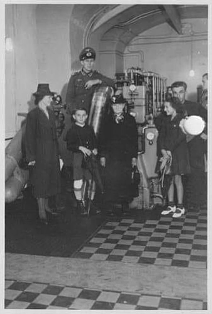 Ligne Maginot - SCHIESSECK - (Ouvrage d'artillerie) - L'usine, visite impromptue - Inconnu