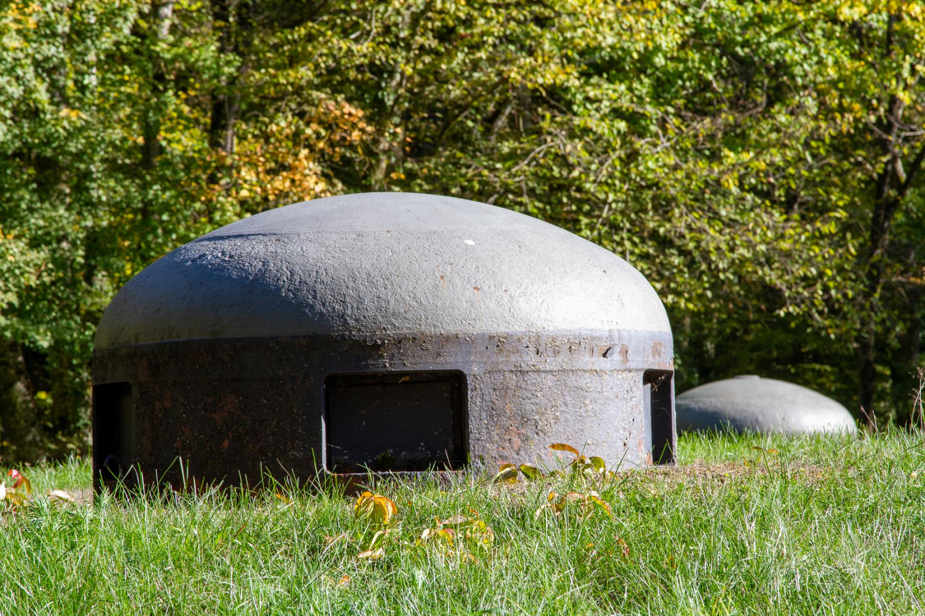 Ligne Maginot - BICHEL SUD - X19 - (Abri) - Vue des deux cloches GFM - Michel Teiten