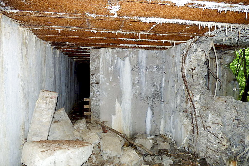 Ligne Maginot - HELFEDANGE - GUINGLANGE (SF FAULQUEMONT) - (PC de Secteur) - PC du temps de guerre         - Sylvie Laure LAMBERT