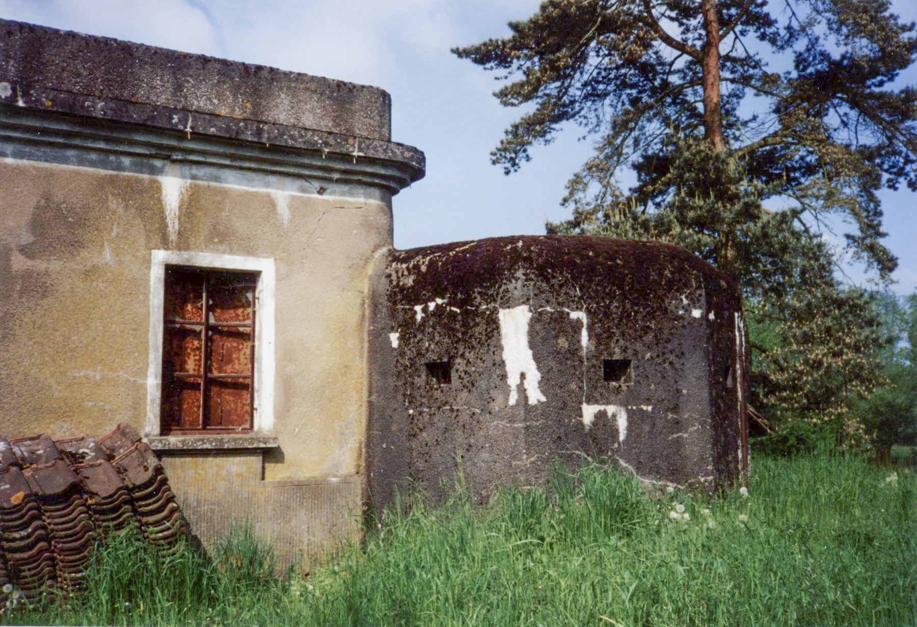 Ligne Maginot - ROUSSY LE VILLAGE (Poste avancé GRM) - (Poste GRM - Maison Forte) - Le blockhaus FM  - Jean-Louis Nospeld