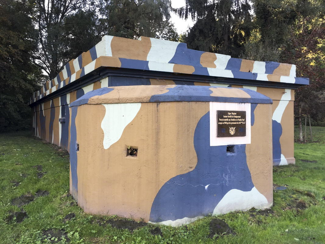 Ligne Maginot - MOULIN NEUF - (Poste GRM - Maison Forte) - Noter la plaque commémorative. - JOLAS, Jean-Michel