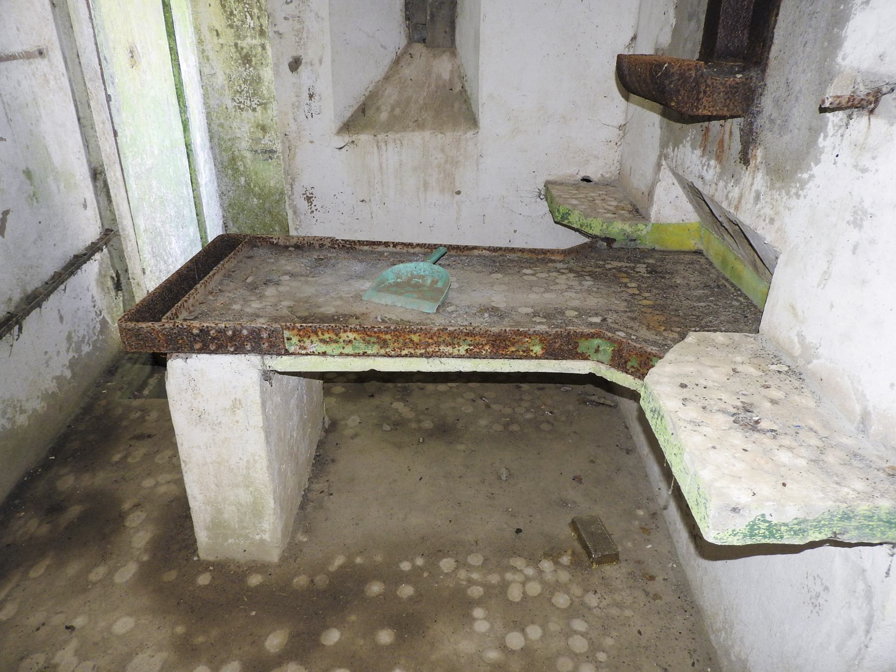 Ligne Maginot - AB35 - (Blockhaus pour canon) - La table de tir de la mitrailleuse. - STENGER Mathieu
