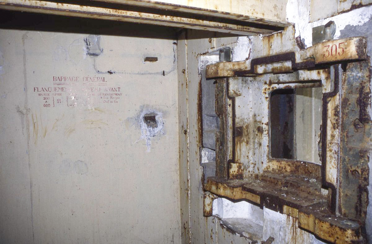 Ligne Maginot - PUXIEUX - C1 - (Casemate d'infanterie - Simple) - La chambre de tir - Valentin Hemmert