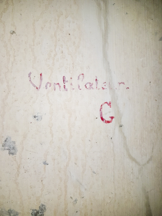 Ligne Maginot - BOIS DE TAPPE OUEST - C5 - (Casemate d'infanterie) - Inscription dans une cloche GFM. - Kiki57