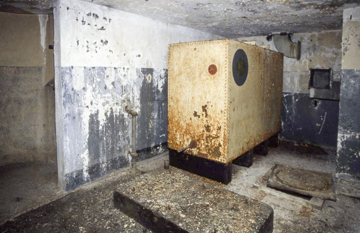 Ligne Maginot - BOIS DE TAPPE OUEST - C5 - (Casemate d'infanterie) - L'intérieur de la casemate - Valentin Hemmert