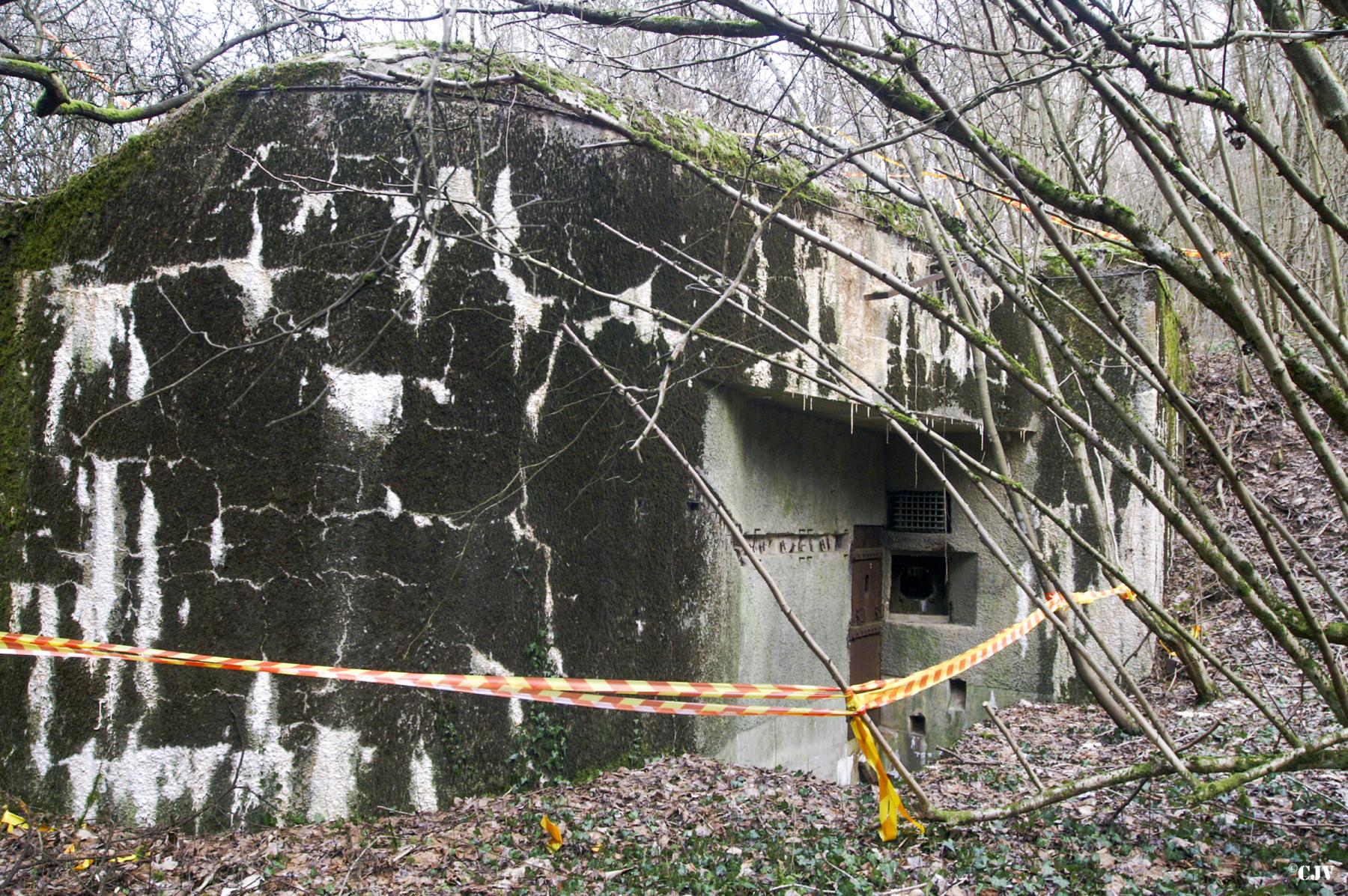 Ligne Maginot - PRAUCOURT - C8 - (Casemate d'infanterie - Simple) - Chambre de tir avec un créneau pour JM/AC47 - Lia VERMEULEN