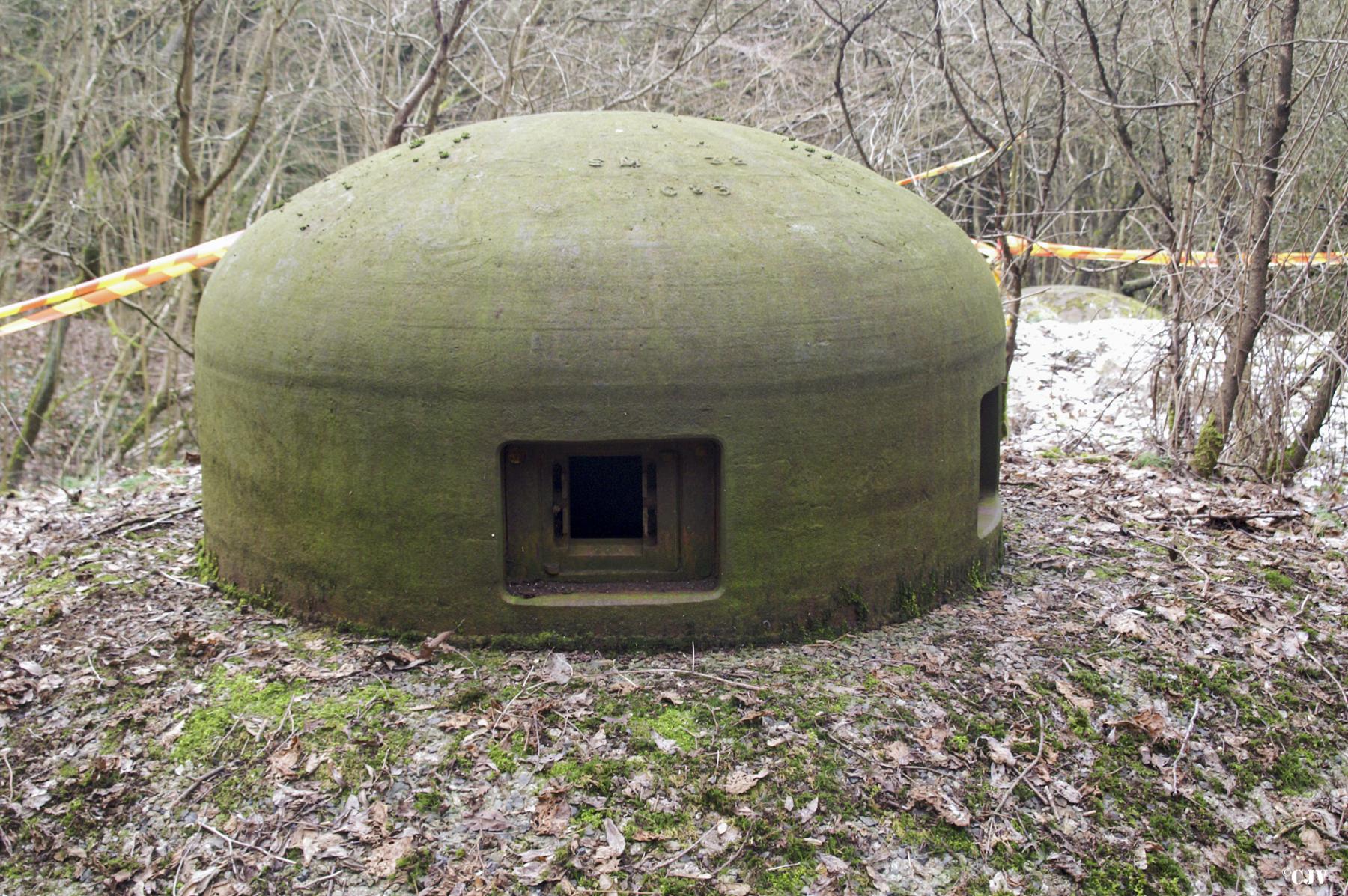 Ligne Maginot - PRAUCOURT - C8 - (Casemate d'infanterie - Simple) - Cloche GFM - Lia VERMEULEN