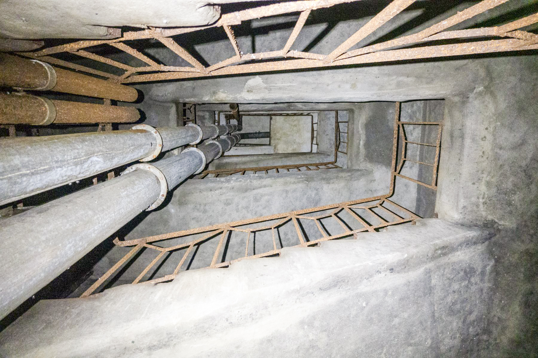 Ligne Maginot - CHENES BRULES - X23 - (Abri) - Coffre Nord
Cage d'escalier - Michel Teiten