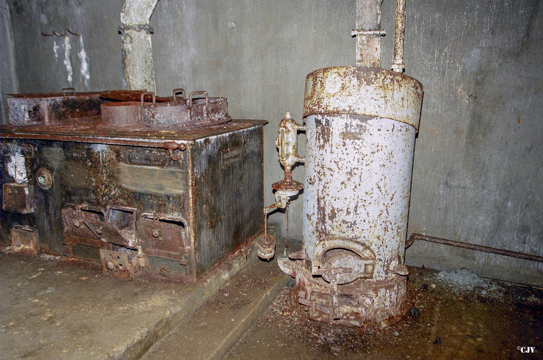Ligne Maginot - CHENES BRULES - X23 - (Abri) - La cuisine
Chaudière - Lia VERMEULEN