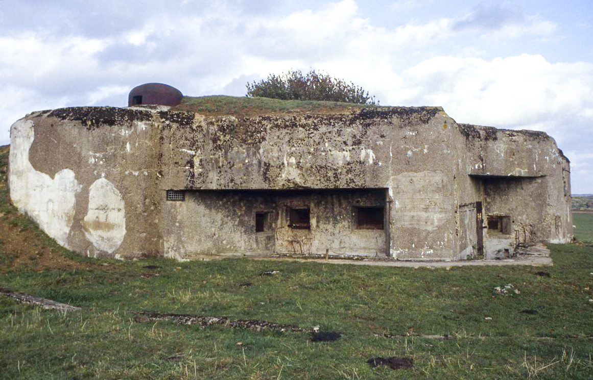 Ligne Maginot - CHENIERES EST - C12 - (Casemate d'infanterie - Double) -  - Valentin Hemmert