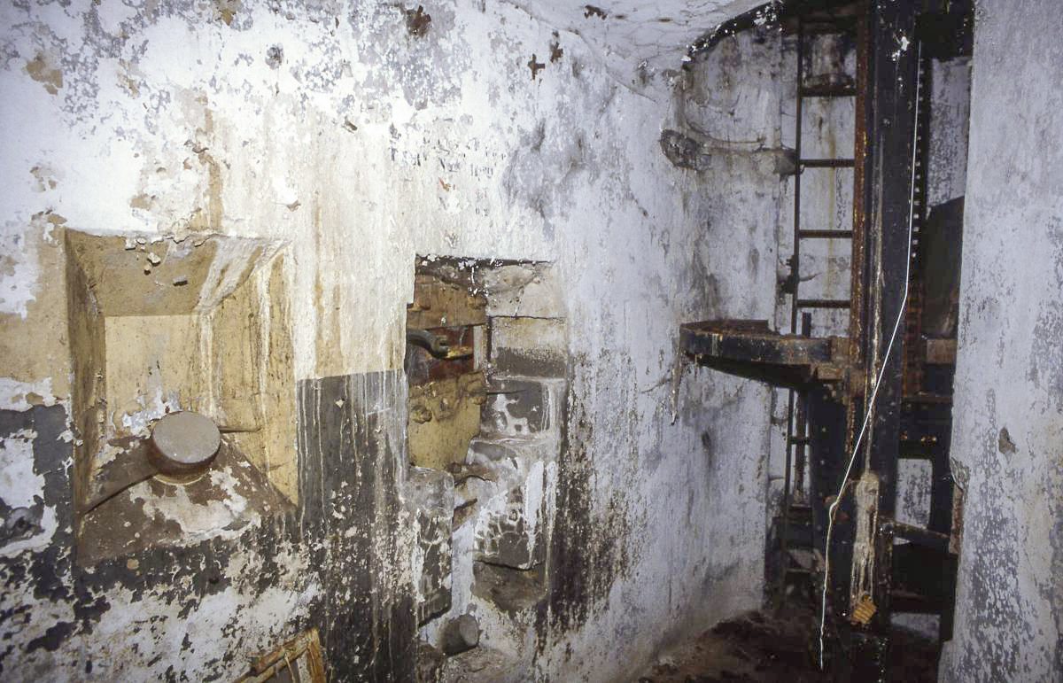 Ligne Maginot - MORFONTAINE - C14 - (Casemate d'infanterie - Double) -  - Valentin Hemmert