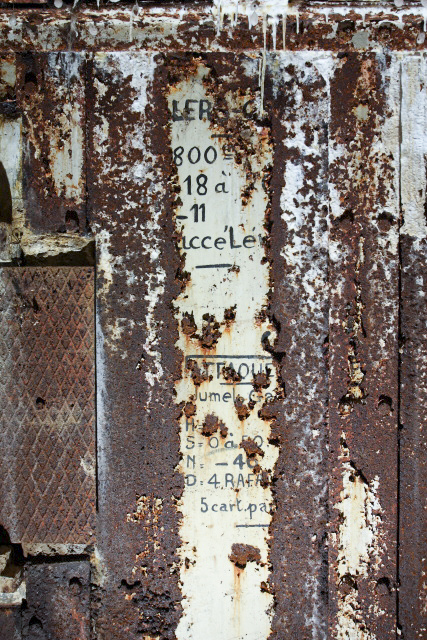 Ligne Maginot - VILLERS LA MONTAGNE EST - C17 - (Casemate d'infanterie) - Détail de l'inscription de la chambre de tir. - www.arnaultjl-photo.com