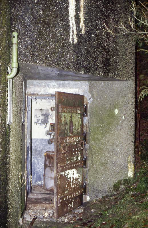 Ligne Maginot - BOURENE OUEST - C21 - (Casemate d'infanterie) - La porte d’entrée  - Valentin Hemmert