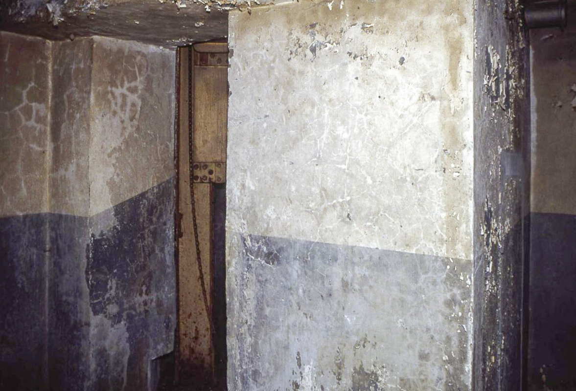 Ligne Maginot - BOURENE OUEST - C21 - (Casemate d'infanterie) - L'intérieur de la casemate - Valentin Hemmert
