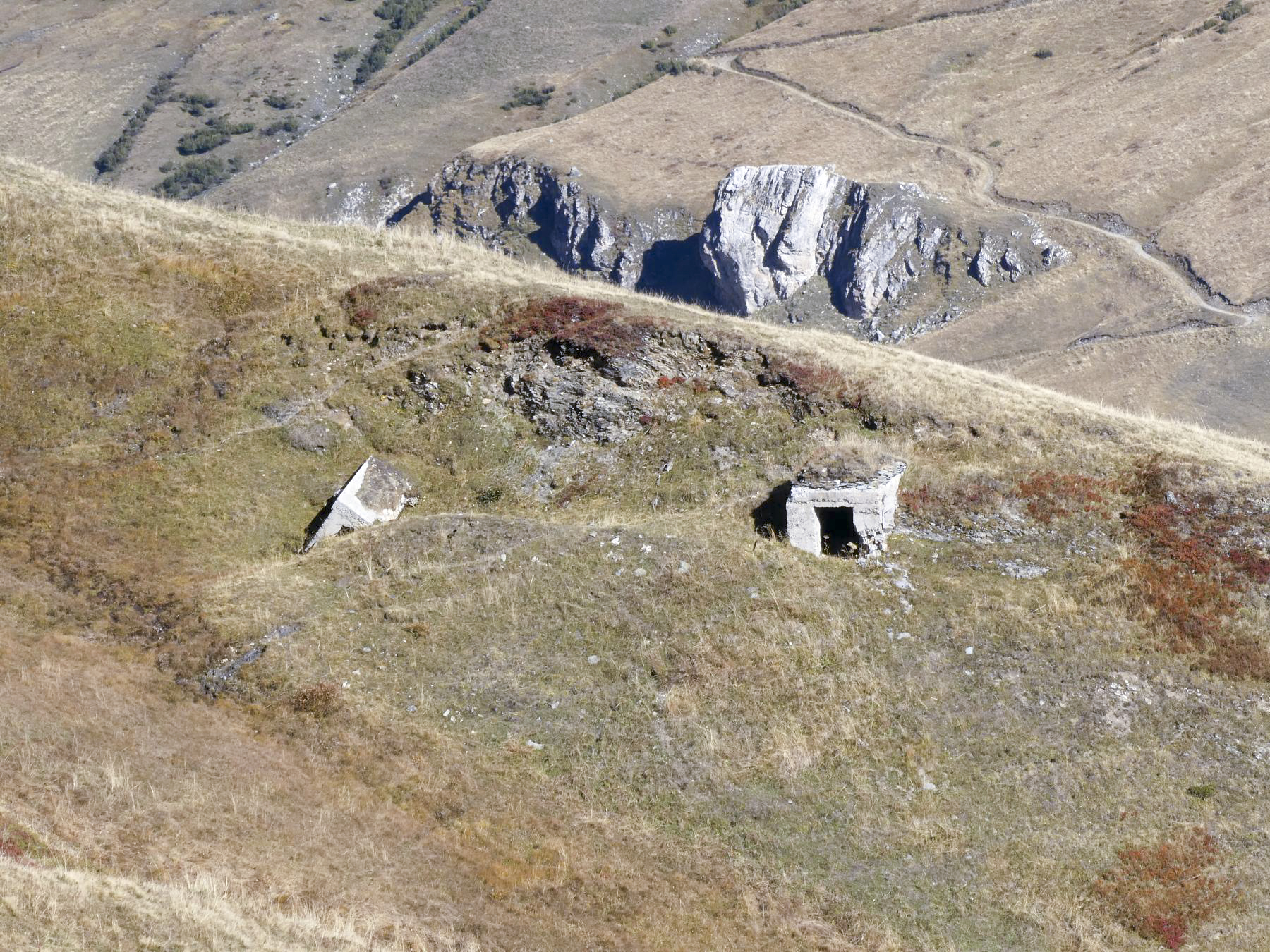 Ligne Maginot - BELLEGARDE - (Blockhaus de type indéterminé) -  - ELLENA Daniel - CUNY Philippe