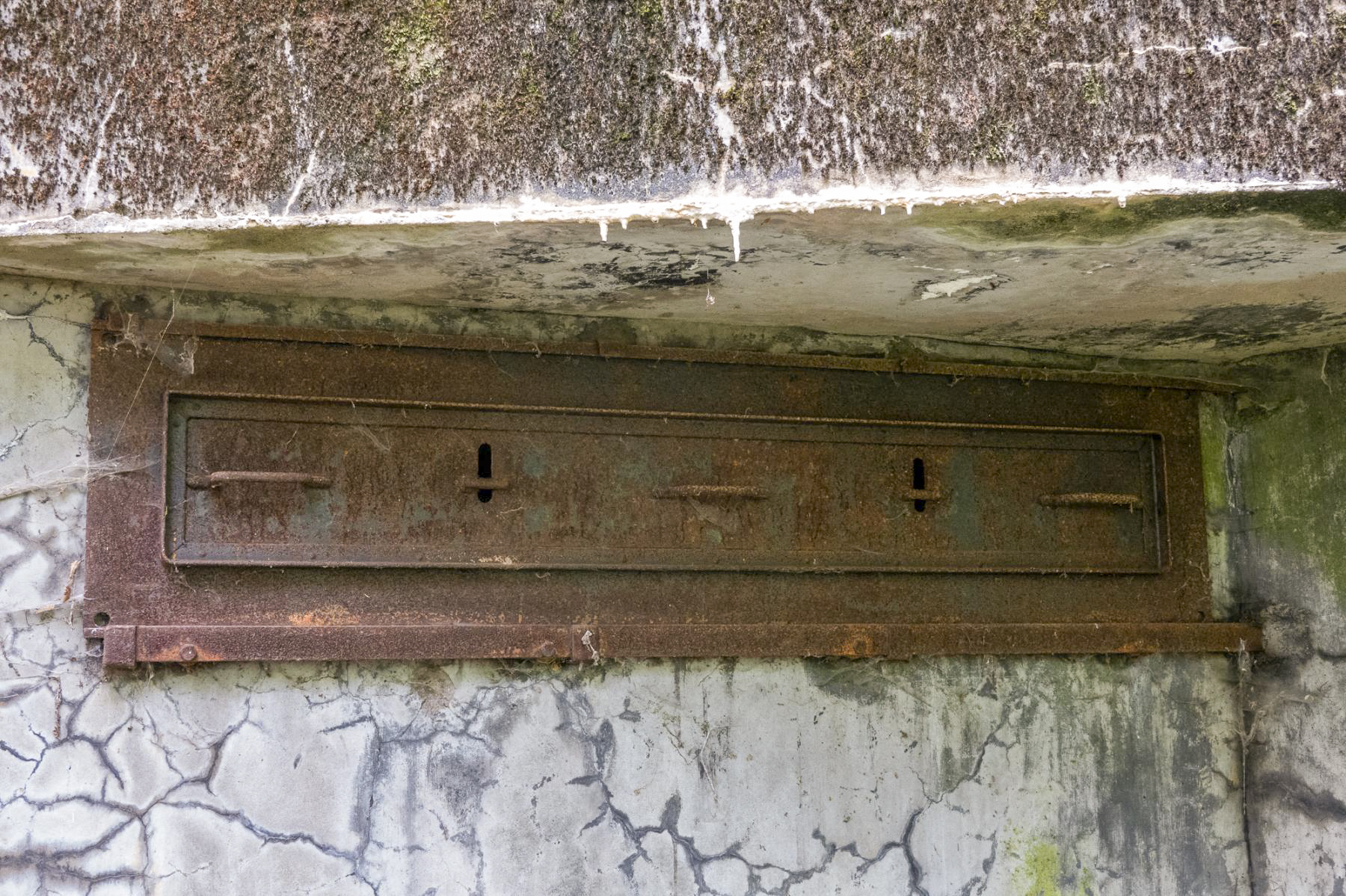 Ligne Maginot - BOIS D'OTTONVILLE - BCA1 - (Casemate d'artillerie) - Créneau d'observation frontal - Michel Teiten