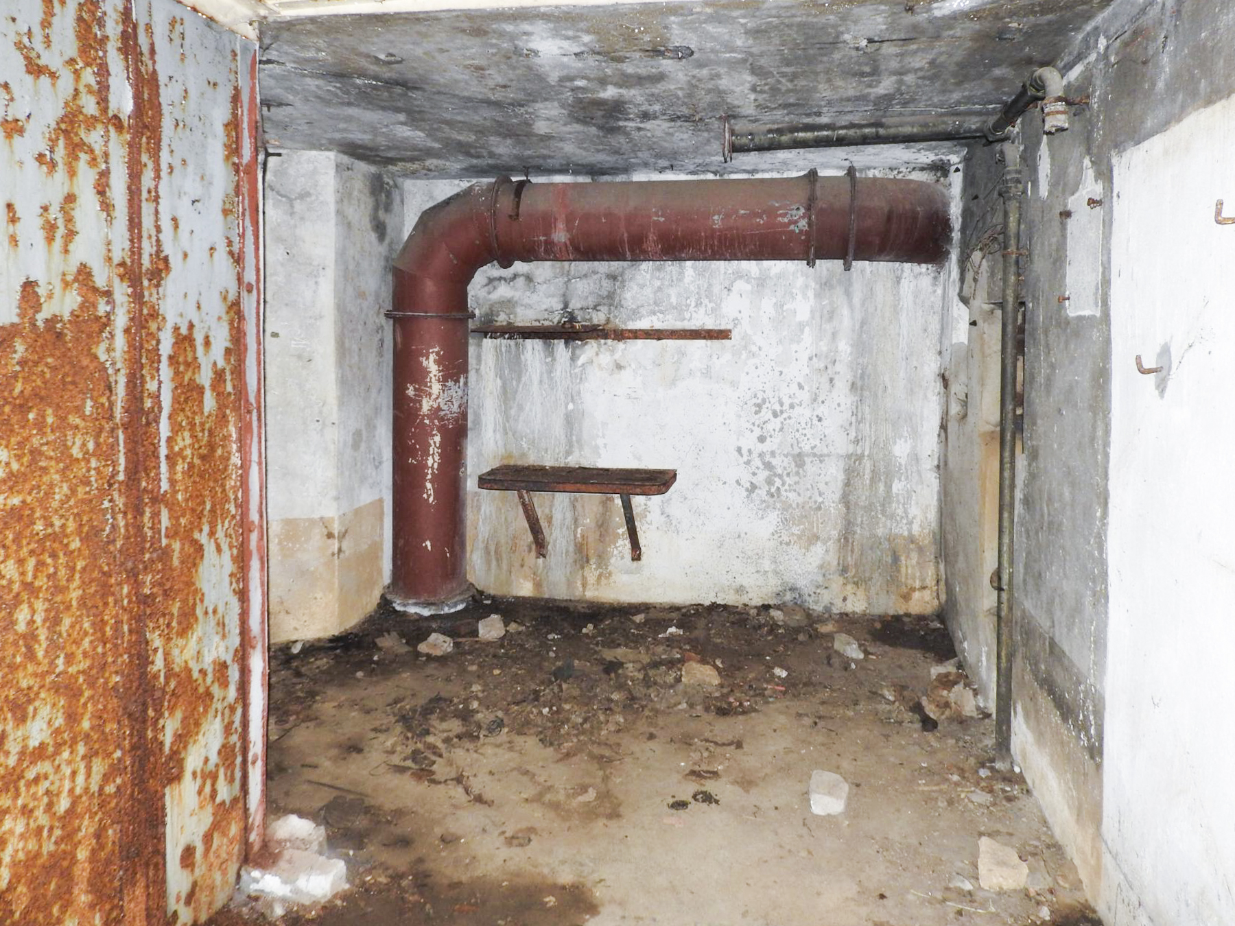 Ligne Maginot - BURE - C33 - (Casemate d'infanterie - Simple) - Près de la deuxième cloche JM de flanquement. - STENGER Mathieu