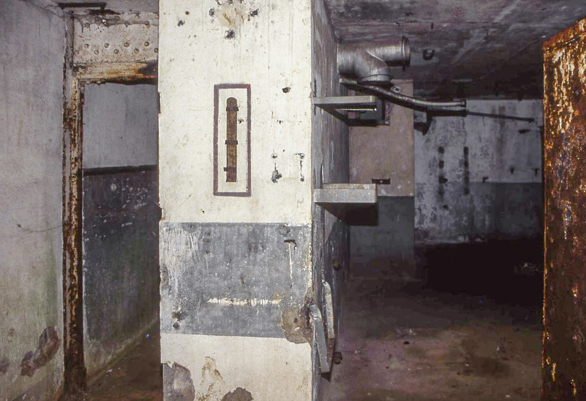 Ligne Maginot - NOUVEAU CRUSNES OUEST - C26 - (Casemate d'infanterie - Simple) - L'intérieur - Valentin Hemmert