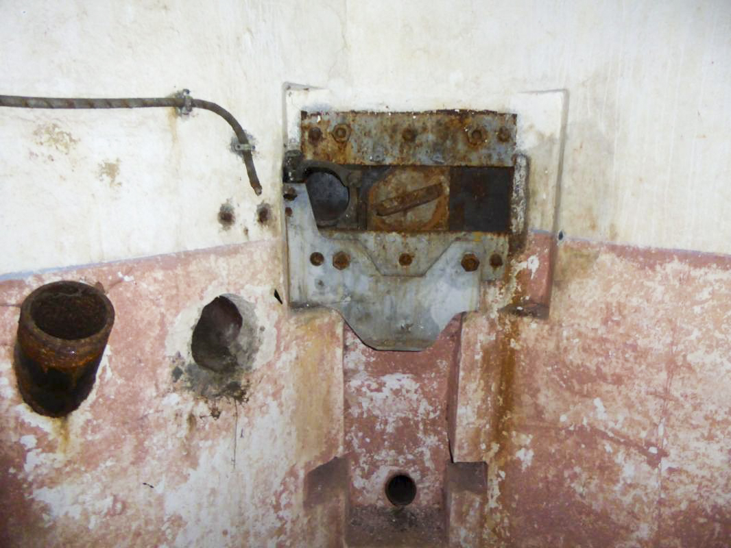 Ligne Maginot - ROTHERBERG - X30 (QUARTIER FREISTROFF - II/162°RIF) - (Abri) - Entrée Sud -  ELLENA-CUNY