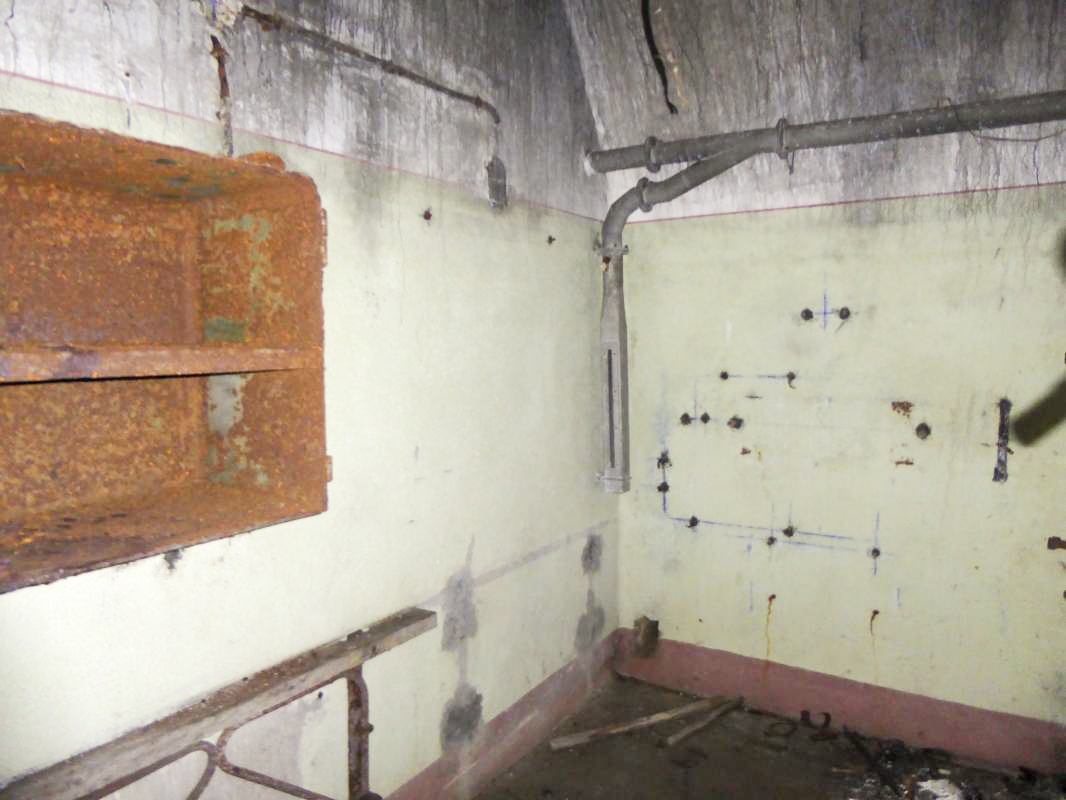 Ligne Maginot - ROTHERBERG - X30 (QUARTIER FREISTROFF - II/162°RIF) - (Abri) - Central téléphonique -  ELLENA-CUNY