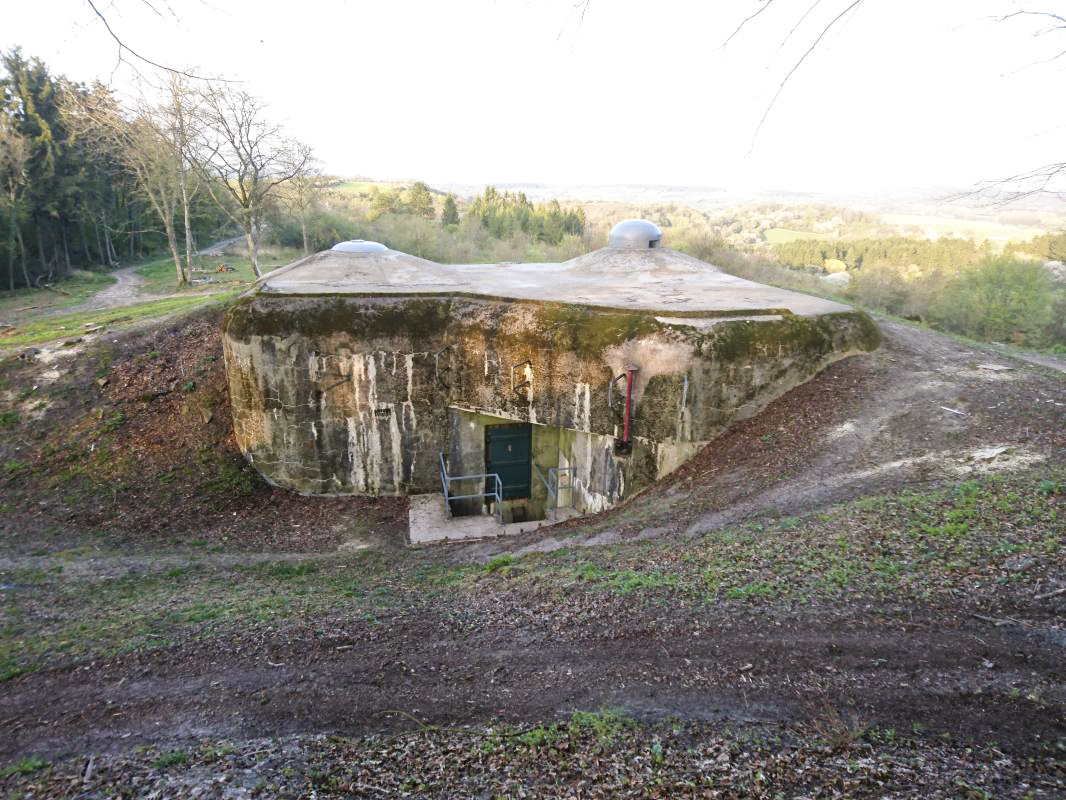 Ligne Maginot - CHENES BRULES - O4 - (Observatoire d'artillerie) - Façade de l'observatoire - Thomas Cailloux