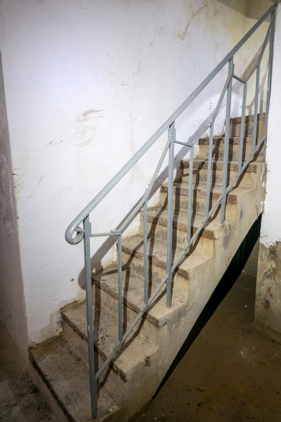 Ligne Maginot - CHENES BRULES - O4 - (Observatoire d'artillerie) - Escalier à l'étage inférieur - Michel Teiten