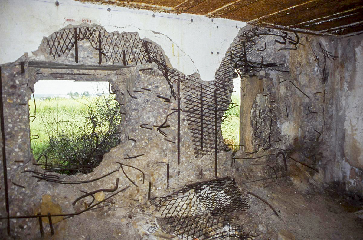 Ligne Maginot - RESERVOIR - C28 - (Casemate d'infanterie - Simple) - Chambre de tir privée de ses cuirassements - Valentin Hemmert