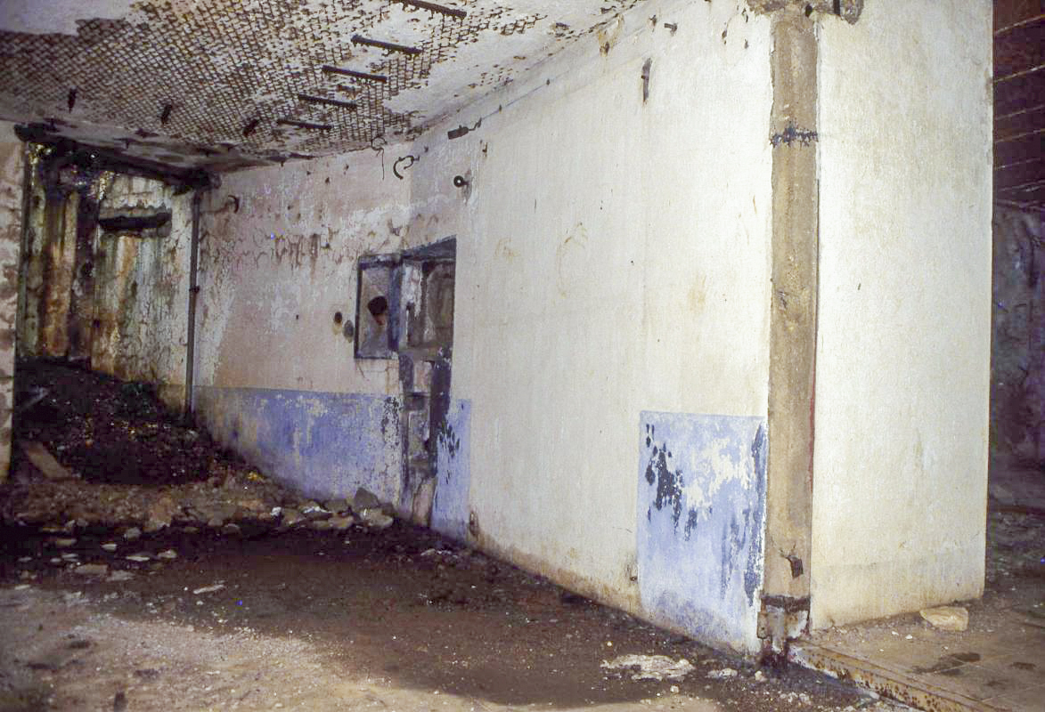 Ligne Maginot - RESERVOIR - C28 - (Casemate d'infanterie - Simple) - L'intérieur - Valentin Hemmert