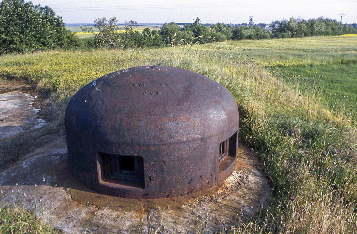 Ligne Maginot - ROUTE D'OTTANGE OUEST - C29 - (Casemate d'infanterie) - La cloche GFM - Valentin Hemmert