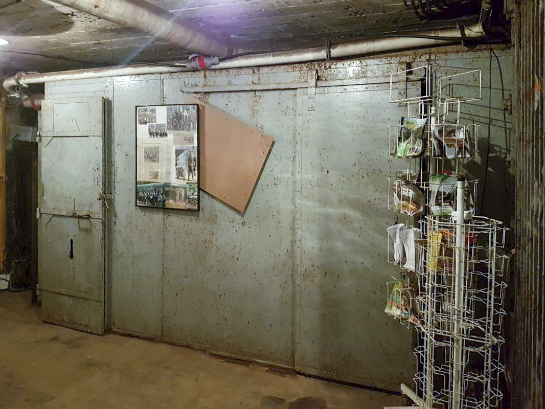 Ligne Maginot - BOUSSE - A24 - (Ouvrage d'infanterie) - Bloc entrée
Sas de décontamination - Ellena-Cuny