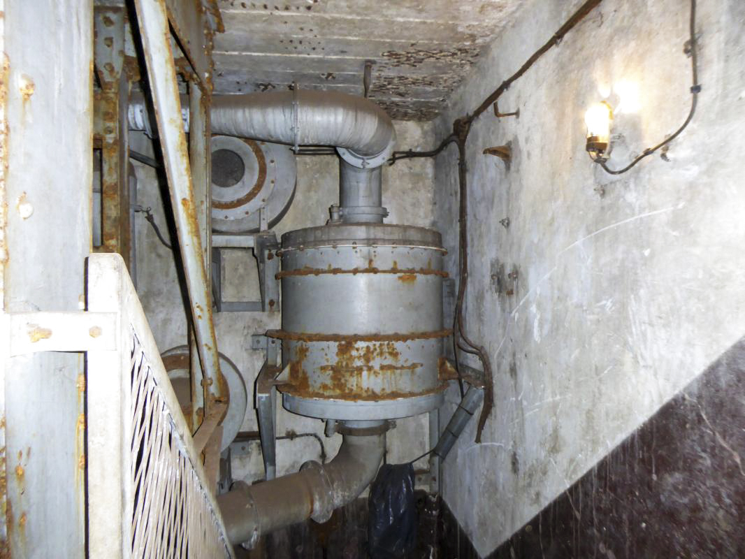 Ligne Maginot - BOUSSE - A24 - (Ouvrage d'infanterie) - Bloc entrée -  ELLENA-CUNY