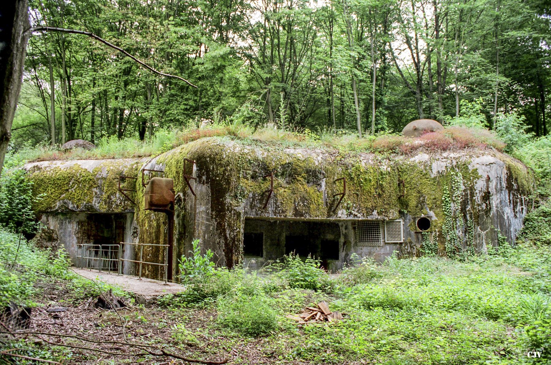 Ligne Maginot - BOUSSE - A24 - (Ouvrage d'infanterie) - Bloc 2 - Lia VERMEULEN