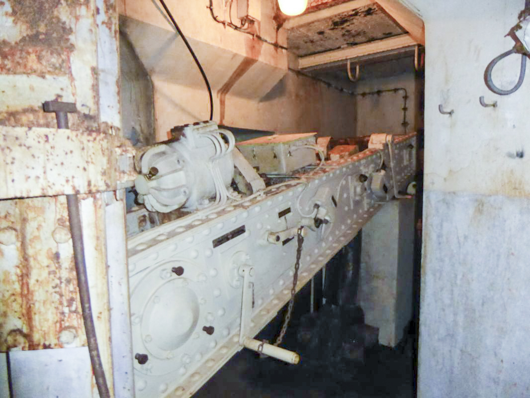 Ligne Maginot - BOUSSE - A24 - (Ouvrage d'infanterie) - Bloc 3
La tourelle de mitrailleuses -  ELLENA-CUNY