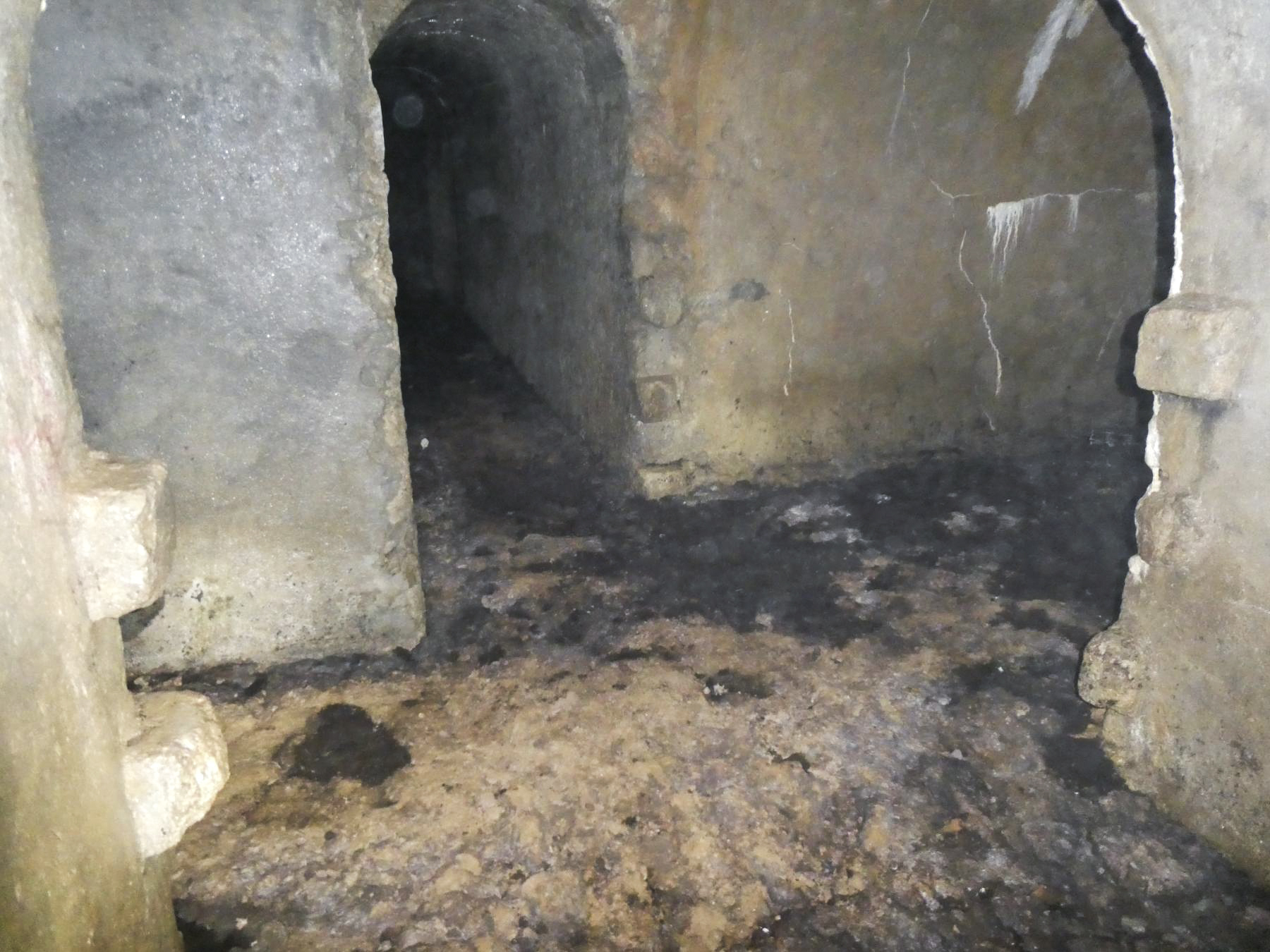 Ligne Maginot - LA DEA (D) - (Abri actif) - Galerie
Curiosité, bossage de pierre sur les angles - ELLENA - CUNY