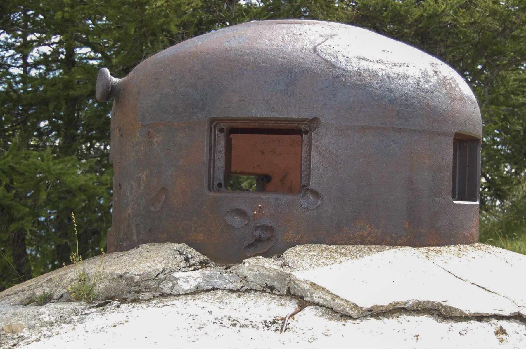 Ligne Maginot - LA DEA (D) - (Abri actif) - Bloc 3
Cloche GFM PMA - PRASIL Michal