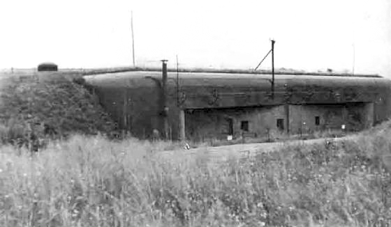 Ligne Maginot - ISING - X28 (QUARTIER FERANGE EBERSVILLER - I/164° RIF) - (Abri) - Vue dans les années 40 - Inconnu