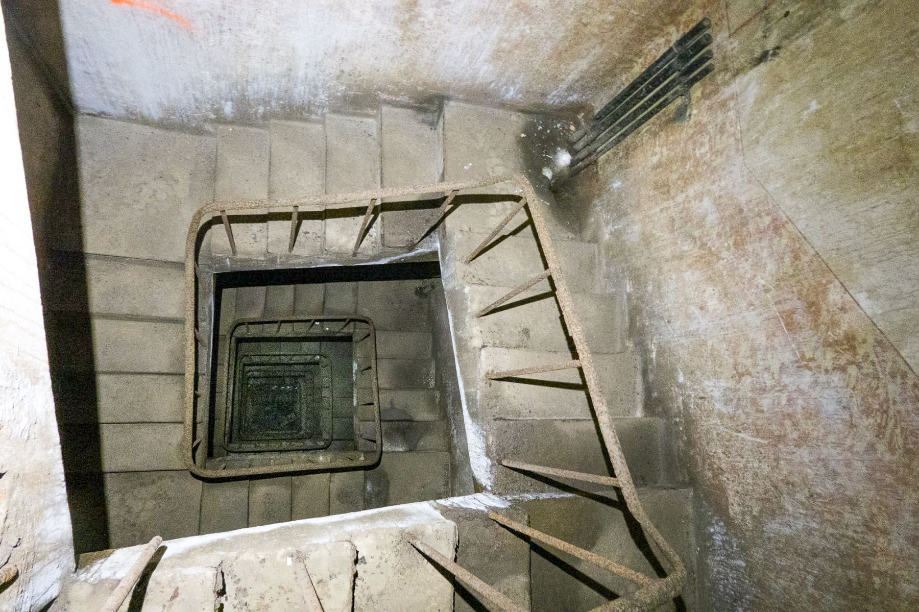 Ligne Maginot - HOBLING - A23 - (Ouvrage d'infanterie) - Bloc 4
Puits d'escalier - Michel Teiten