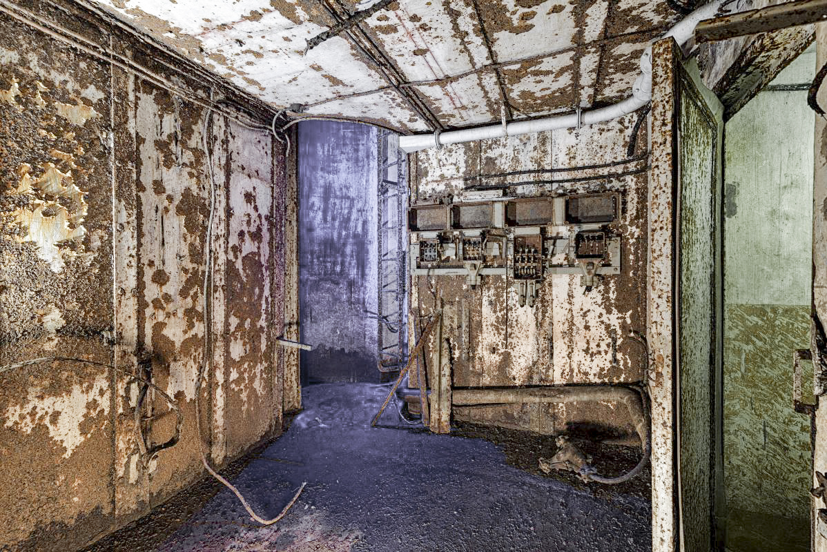 Ligne Maginot - HOBLING - A23 - (Ouvrage d'infanterie) - Bloc 4
Le bloc sert d'observatoire. Celui-ci est équipé avec une cloche VDP (vue directe et périscopique).  - Patrimoine en Images