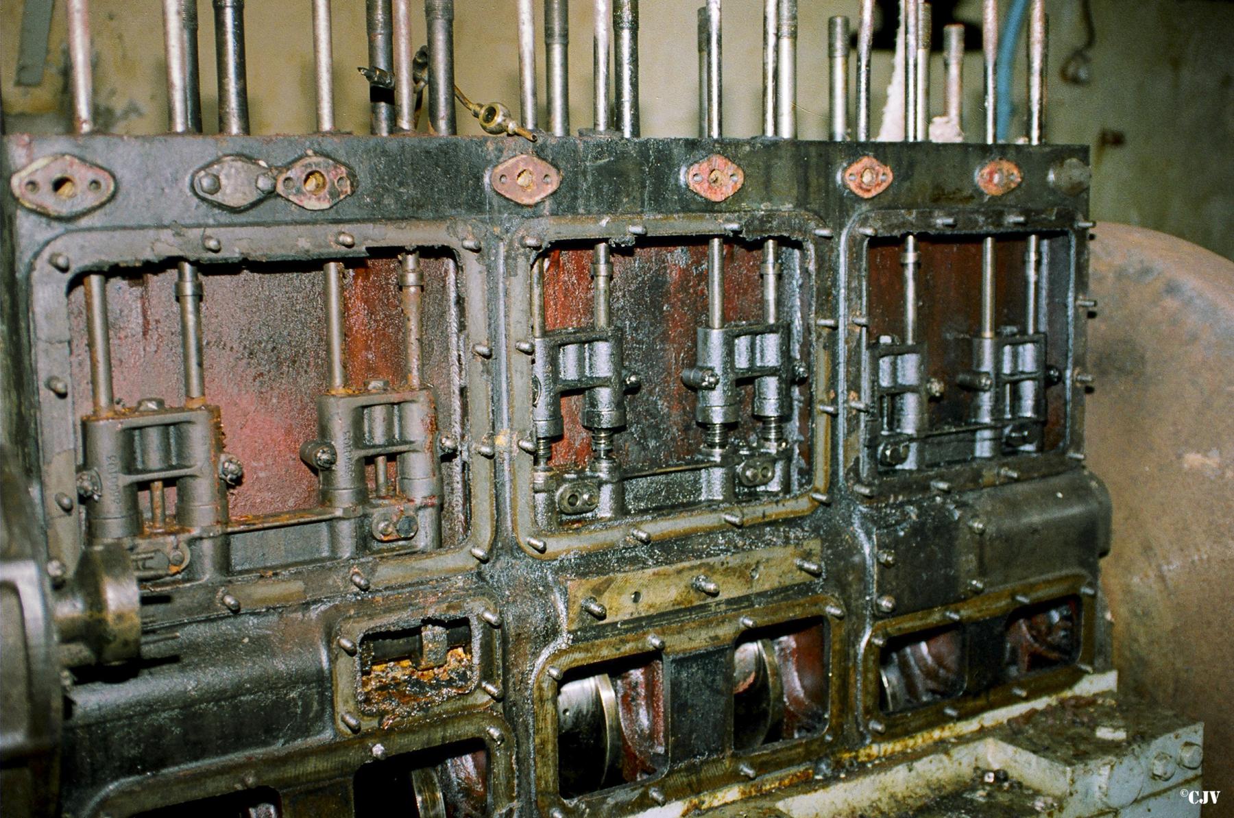 Ligne Maginot - HOBLING - A23 - (Ouvrage d'infanterie) - L'usine électrique
Le moteur - Lia VERMEULEN