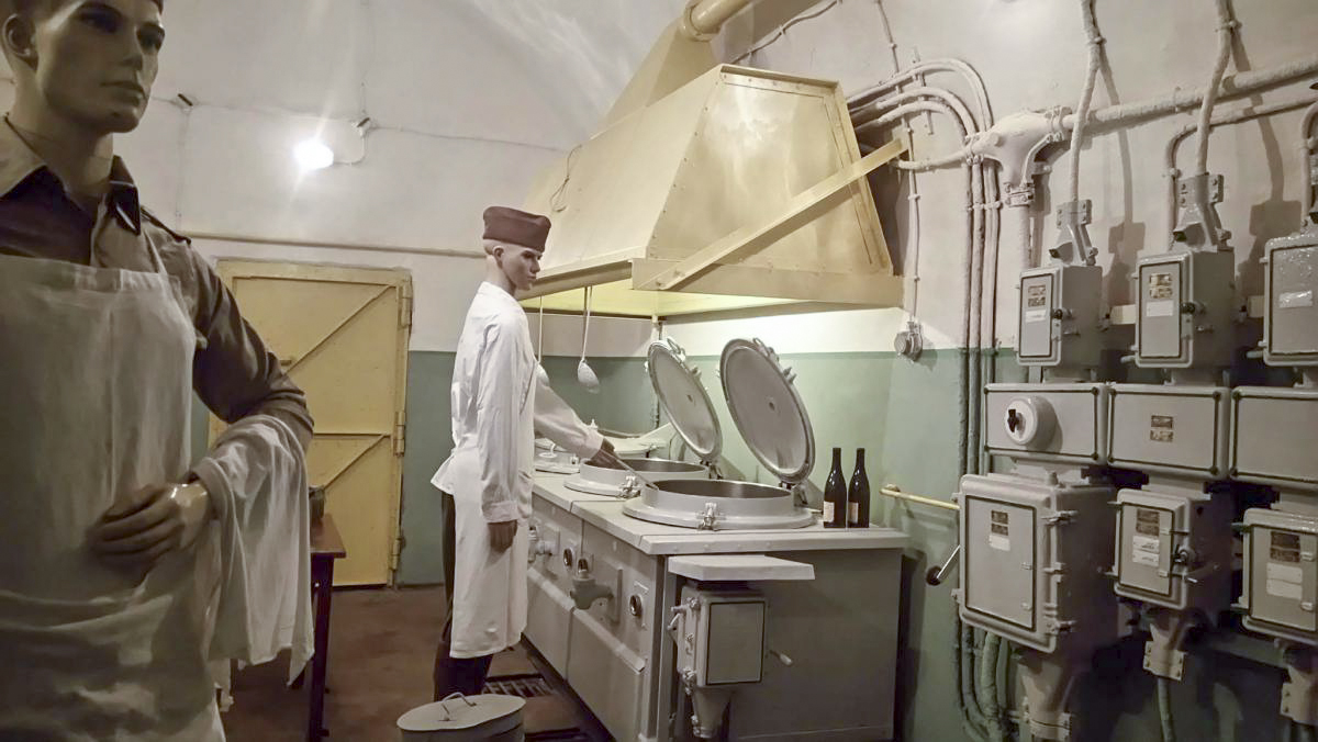 Ligne Maginot - BOUSSE - A24 - (Ouvrage d'infanterie) - Cuisines
Autocuiseurs Alsthom Cubain - Association Fort aux Fresques