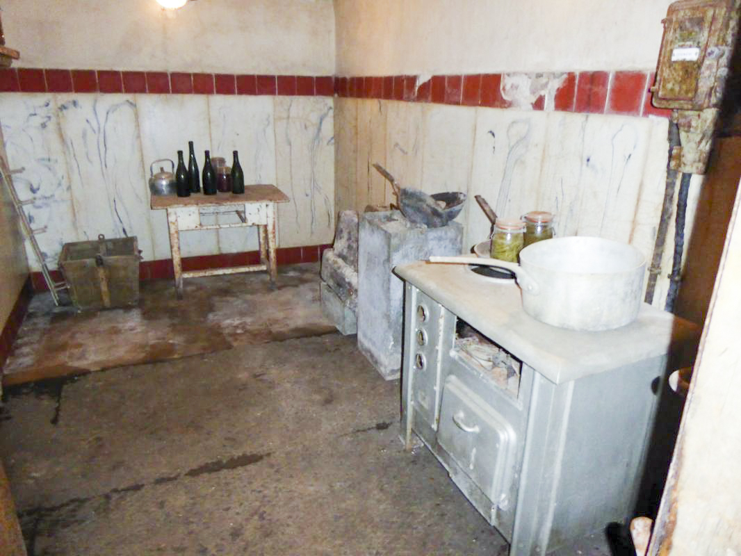 Ligne Maginot - BOUSSE - A24 - (Ouvrage d'infanterie) - Cuisine officiers -  ELLENA-CUNY