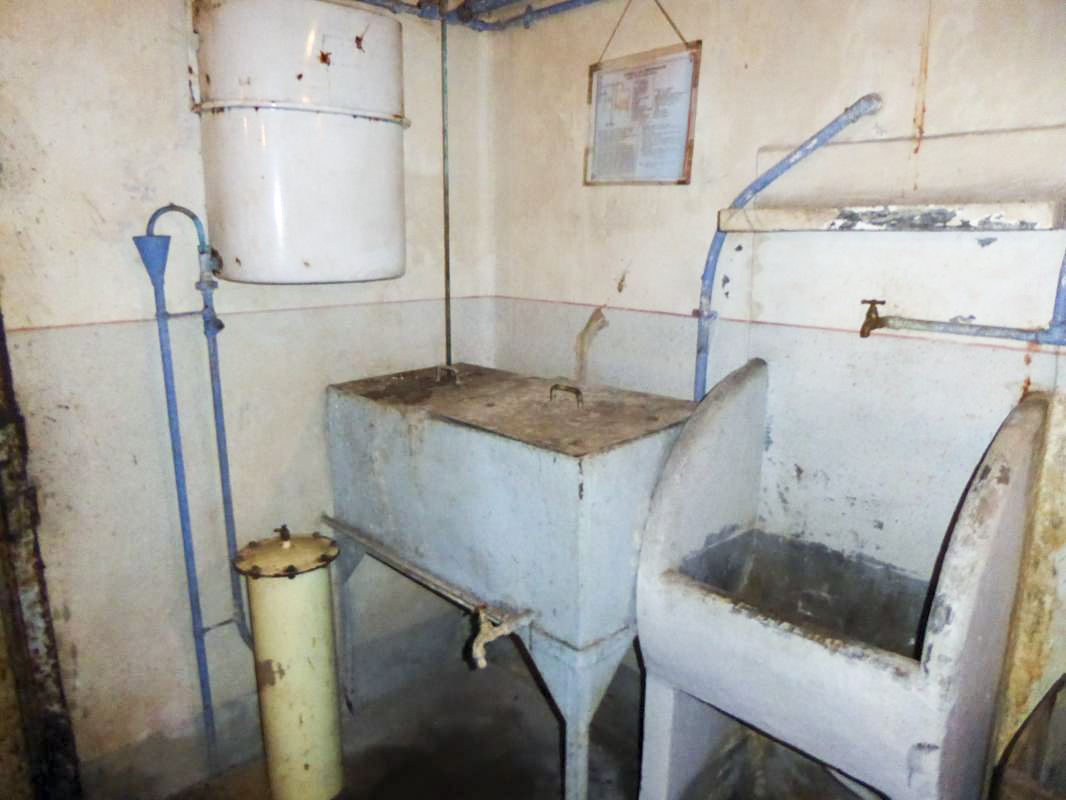 Ligne Maginot - BOUSSE - A24 - (Ouvrage d'infanterie) - La cuisine
Système de traitement de l'eau au chlore -  ELLENA-CUNY