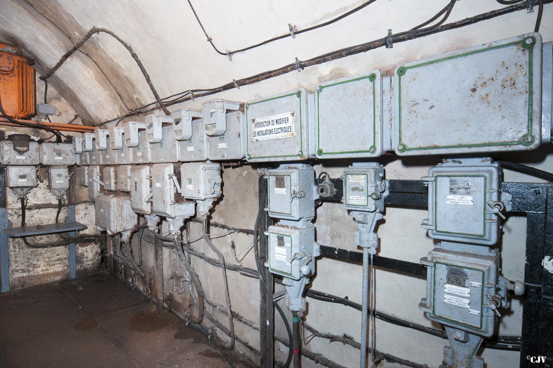 Ligne Maginot - BOUSSE - A24 - (Ouvrage d'infanterie) - Centrale électrique - Lia VERMEULEN