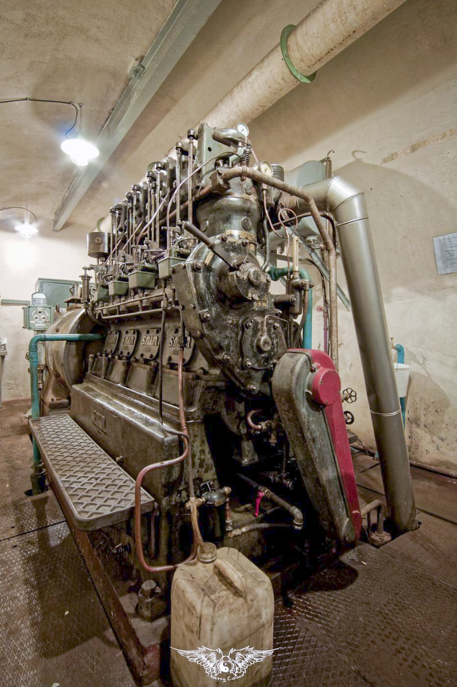 Ligne Maginot - BOUSSE - A24 - (Ouvrage d'infanterie) - La centrale électrique 
Groupes électrogènes à moteur SMIM type 4 SR 18 de 85 CV - Thierry CALAND
