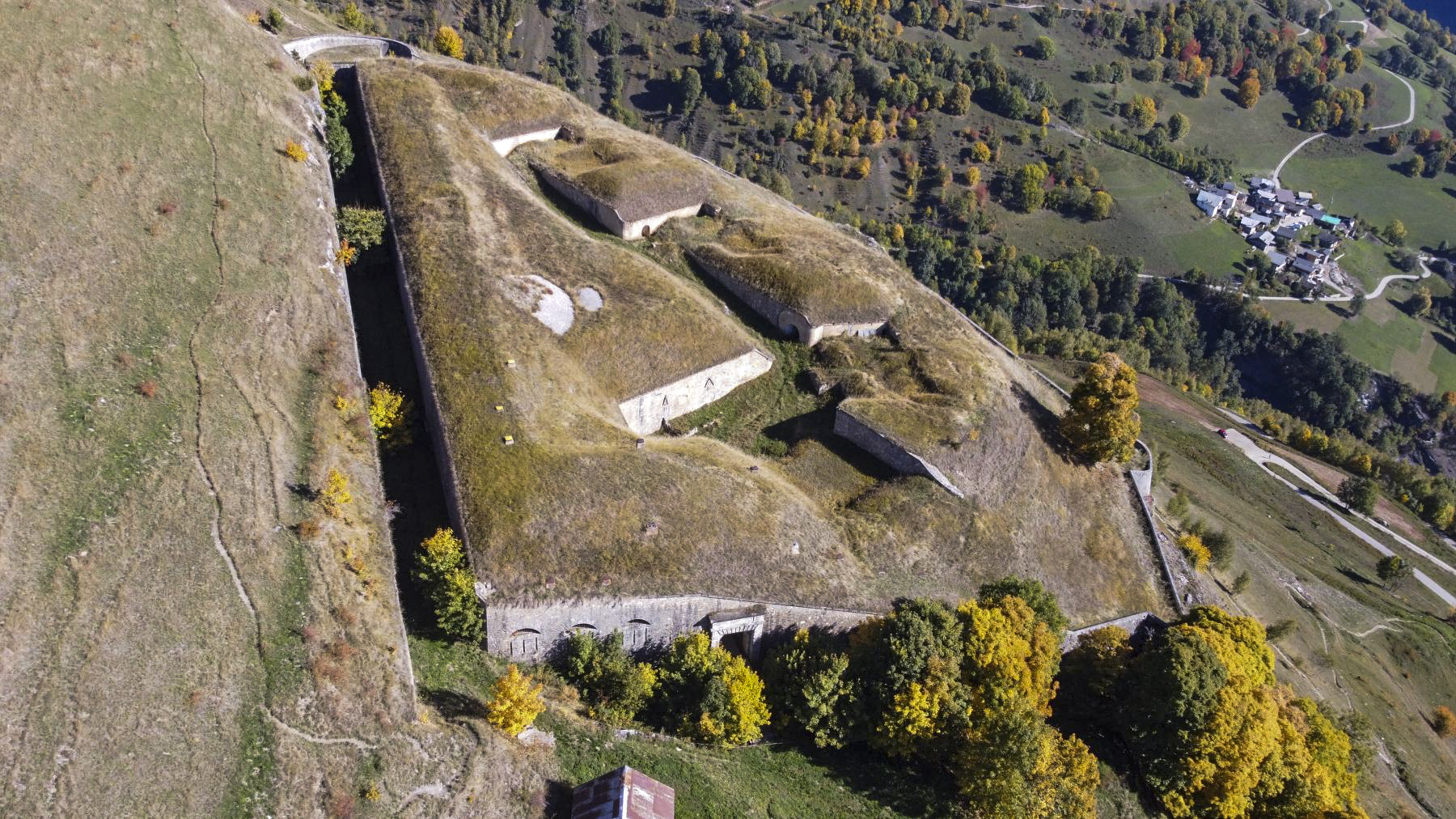 Ligne Maginot - LE TRUC - (Position d'artillerie préparée) -  - ELLENA Daniel - CUNY Philippe