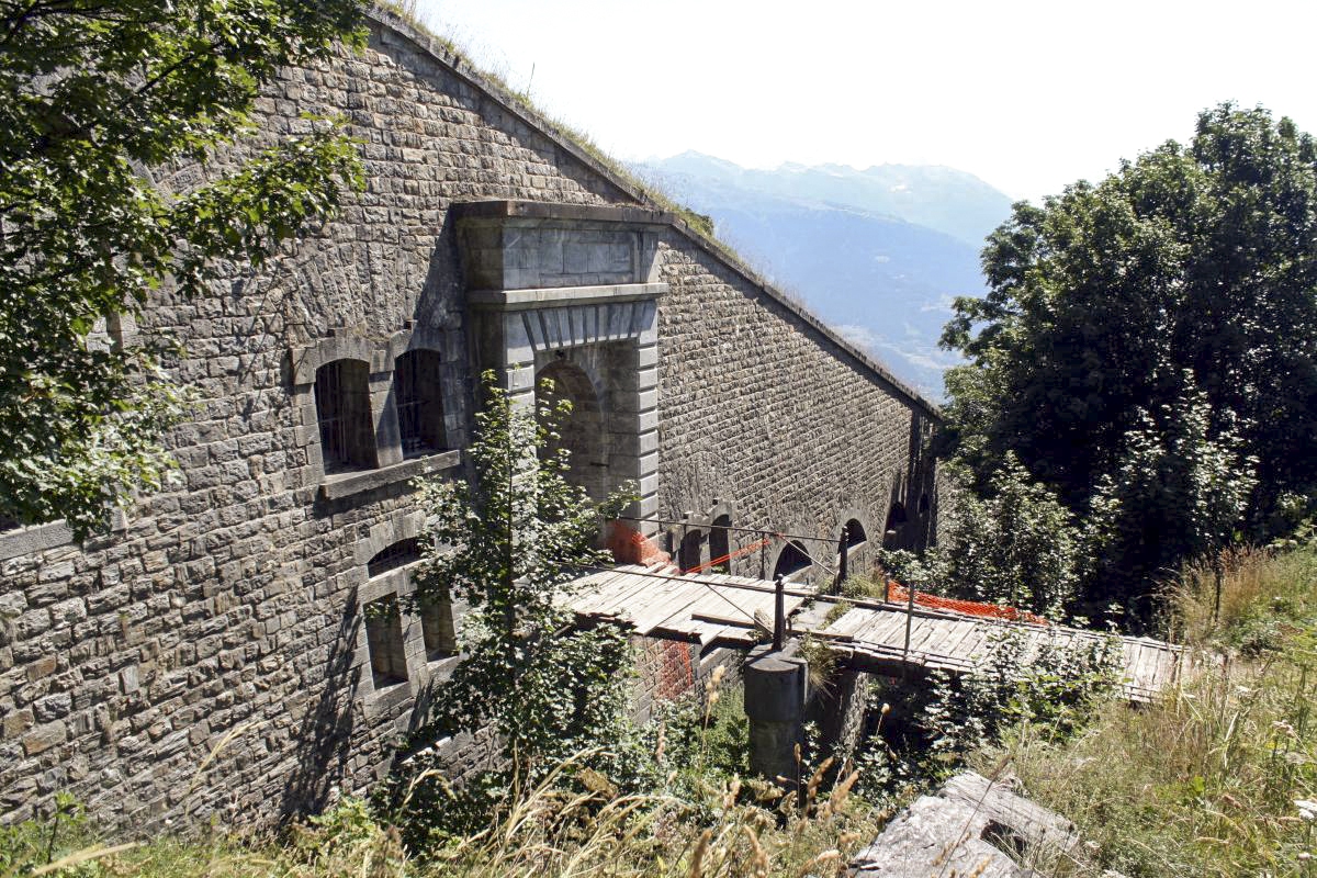 Ligne Maginot - LE TRUC - (Position d'artillerie préparée) -                       - Michel & Philippe ZIMMER