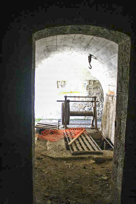 Ligne Maginot - LE TRUC - (Position d'artillerie préparée) - Le treuil du magasin sous roc - Michel & Philippe ZIMMER